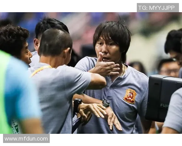 李铁足球明星背后的故事与成就解析