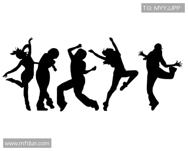 足球明星精彩瞬间的剪影素材分享与创意设计灵感